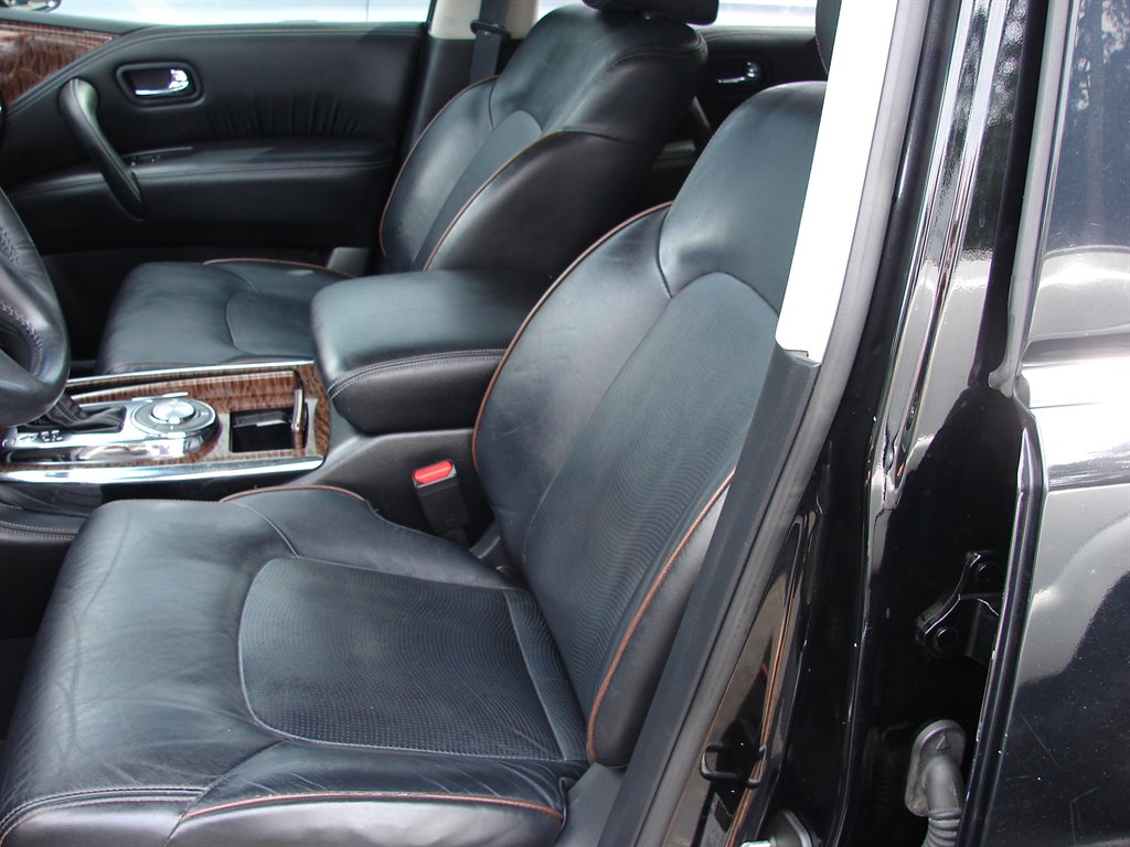 2017 Nissan Armada Platinum photo 7