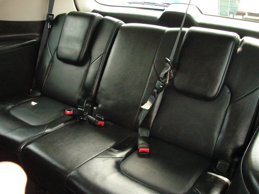 2017 Nissan Armada Platinum photo 11