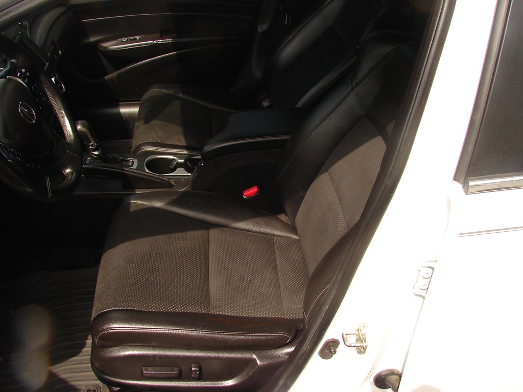 2016 Acura ILX Premium A-Spec photo 5