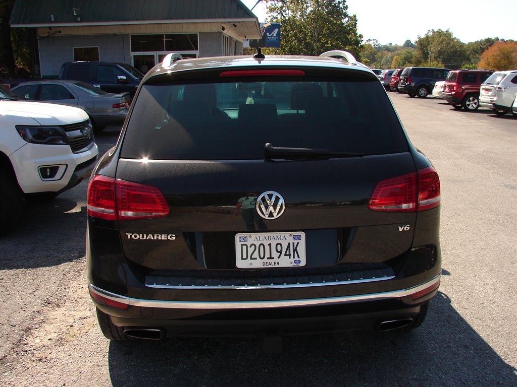 2016 Volkswagen Touareg Lux photo 5