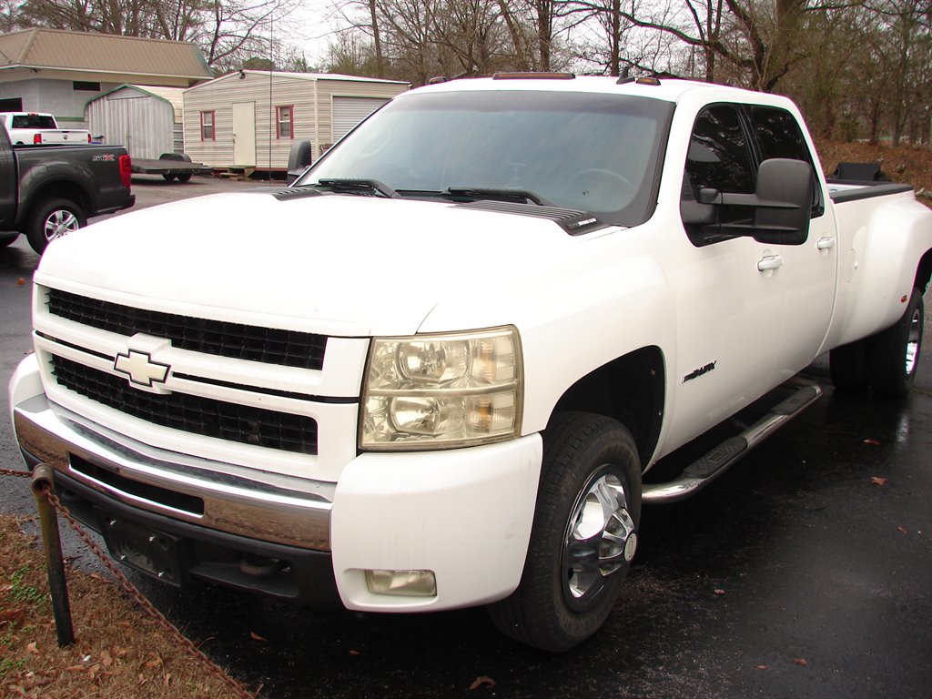2010 Chevrolet Silverado 3500 LT's photo