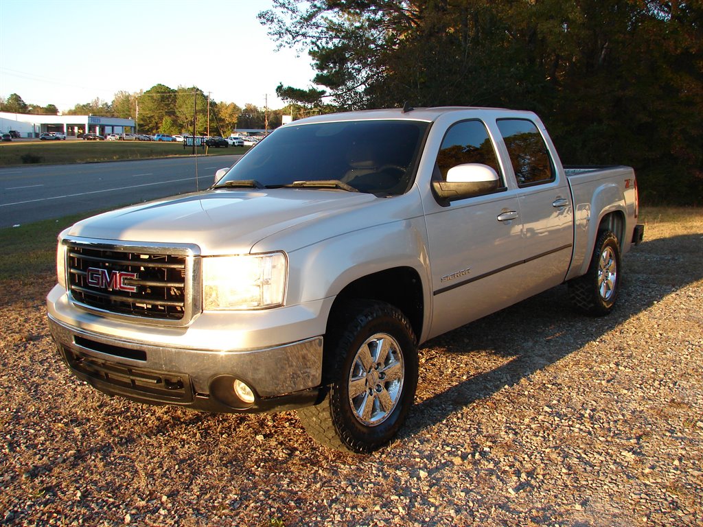 2010 GMC Sierra 1500 SLT's photo
