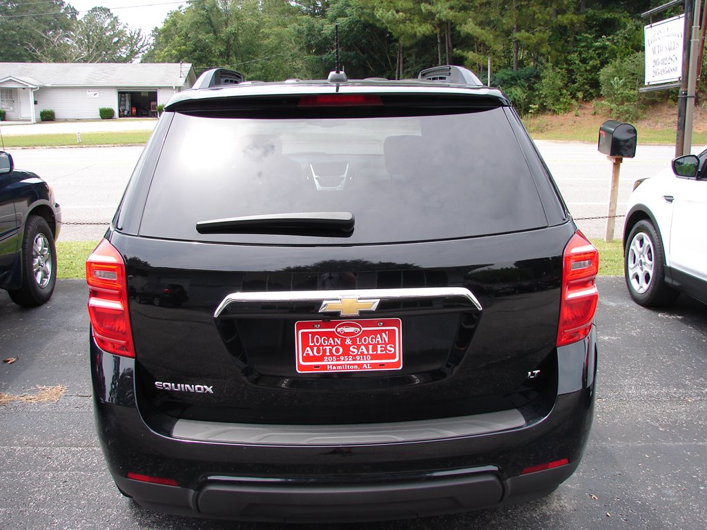 2017 Chevrolet Equinox LT photo 5