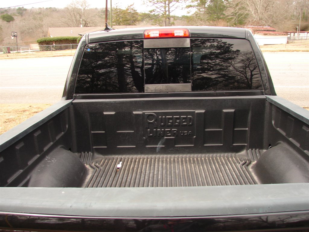 2017 Ram 1500 SLT photo 11