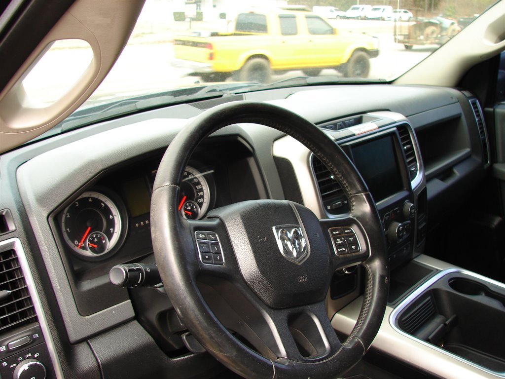 2017 Ram 1500 SLT photo 2