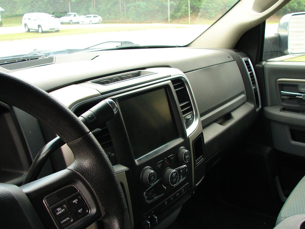 2017 Ram 2500 SLT photo 8