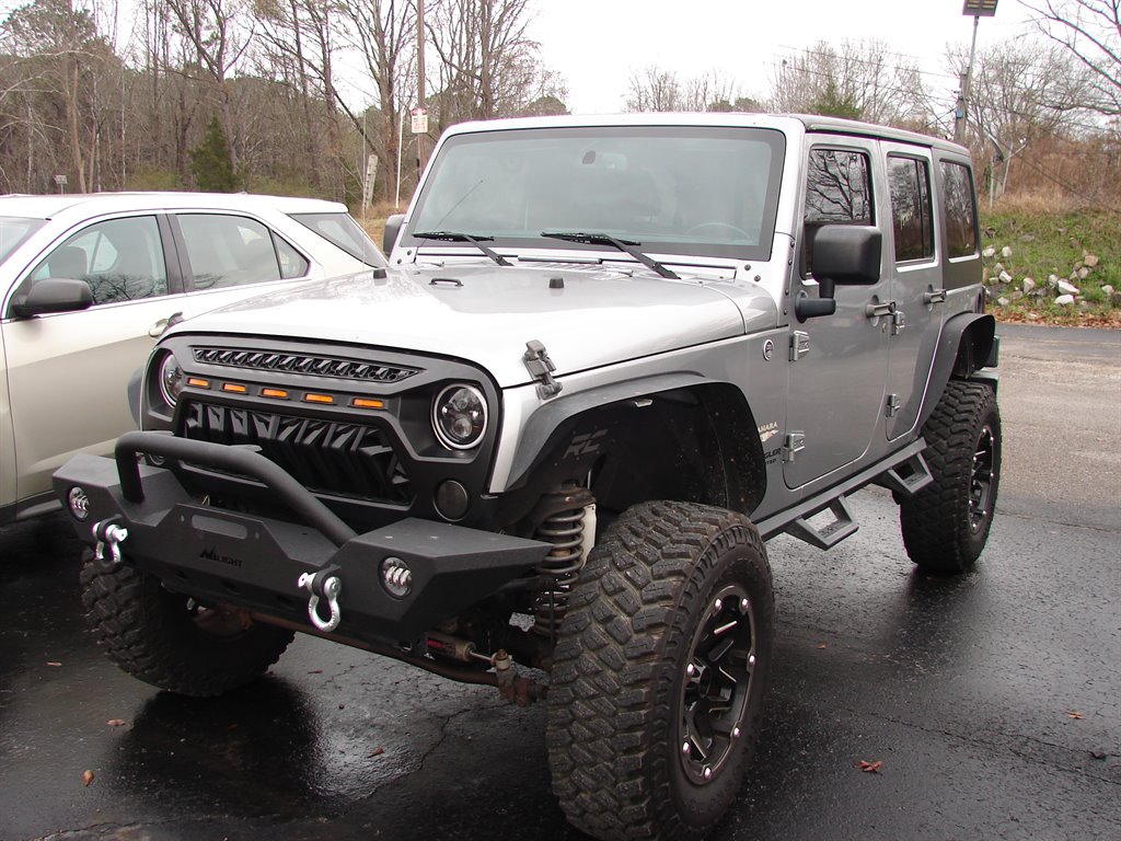 2015 Jeep Wrangler Unlimited Sahara's photo